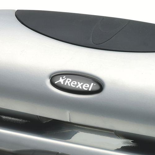 Perforatore A 4 Fori REXEL P425 - Capacità 25 Fogli, Struttura Metallo, Garanzia 5 Anni